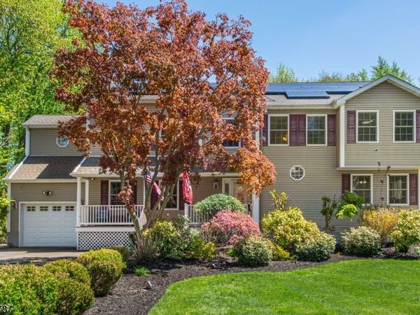 116 Big Piece Rd, Fairfield, NJ 07004