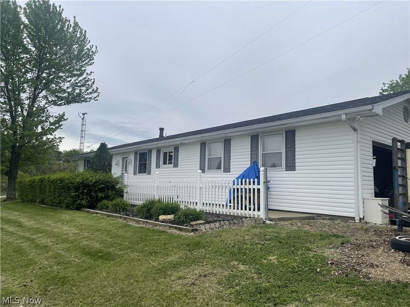 905 W Union Road, Norwich, OH 43767 Photo 2