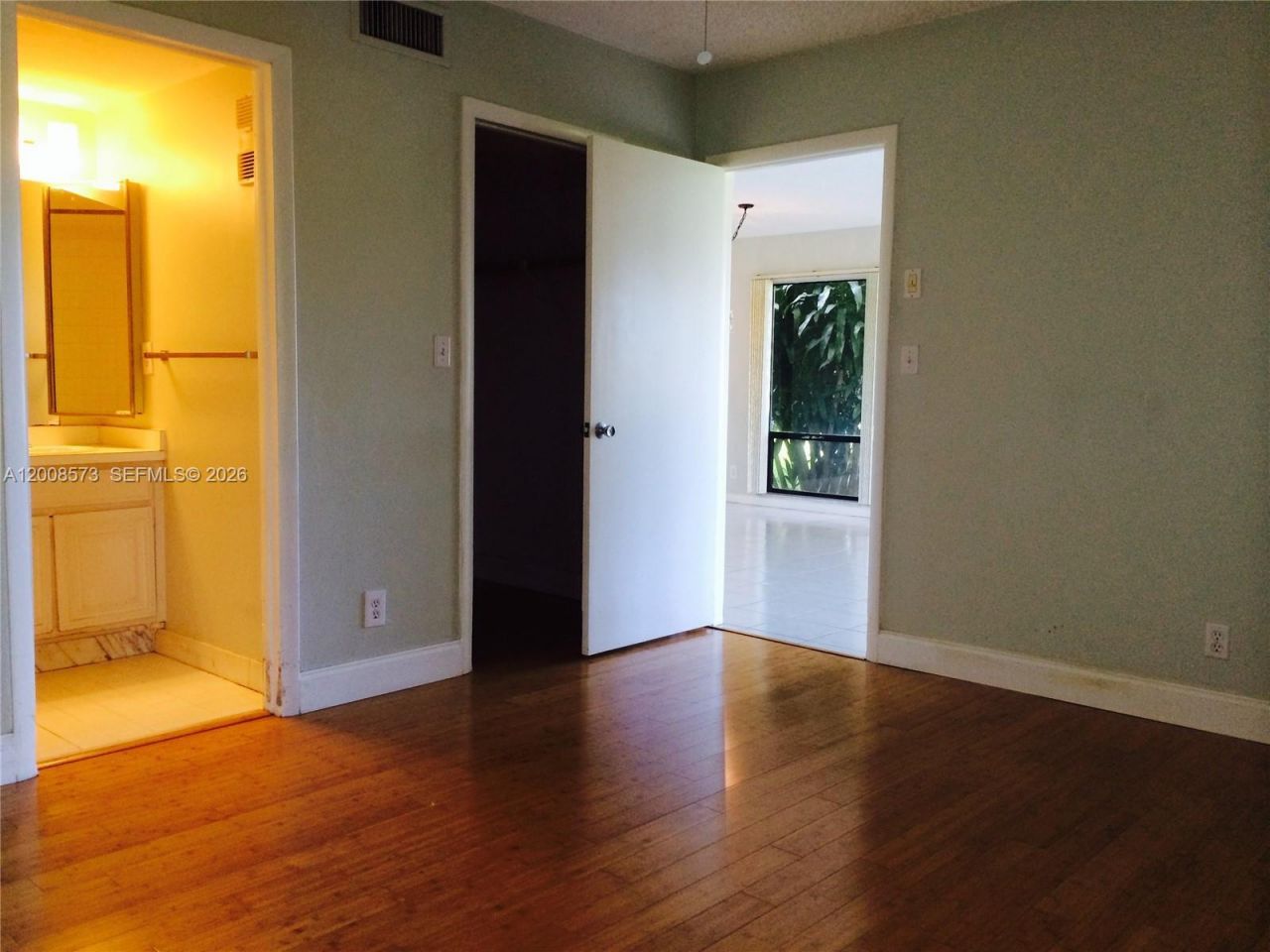 3050 Presidential Way , Unit 101, West Palm Beach, FL 33401 Photo