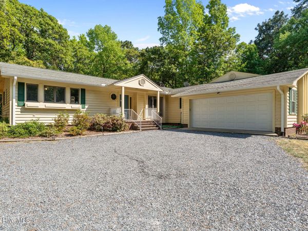 129 Overlook Drive, West End, NC 27376