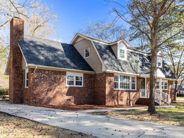 800 Little John Avenue , Jacksonville, NC 28546