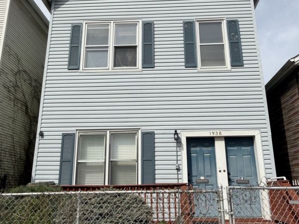 1938 N Mozart Street, Chicago, IL 60647
