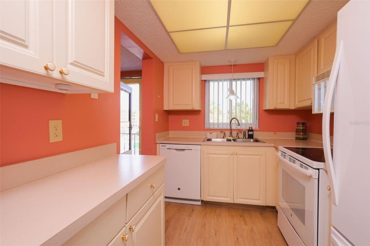 3607 Lake Bayshore Drive, Unit 312, Bradenton, FL 34205 Photo