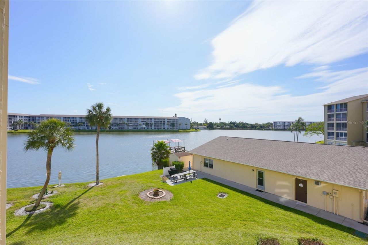 3607 Lake Bayshore Drive, Unit 312, Bradenton, FL 34205 Photo