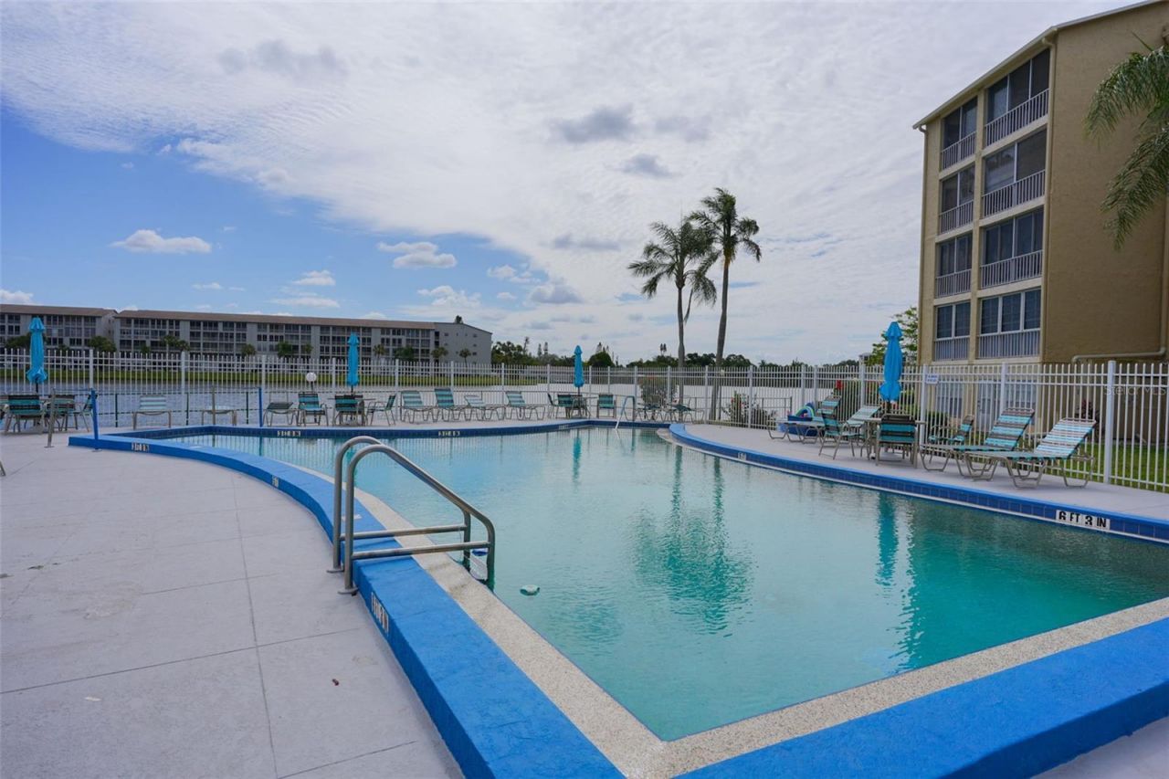3607 Lake Bayshore Drive, Unit 312, Bradenton, FL 34205 Photo