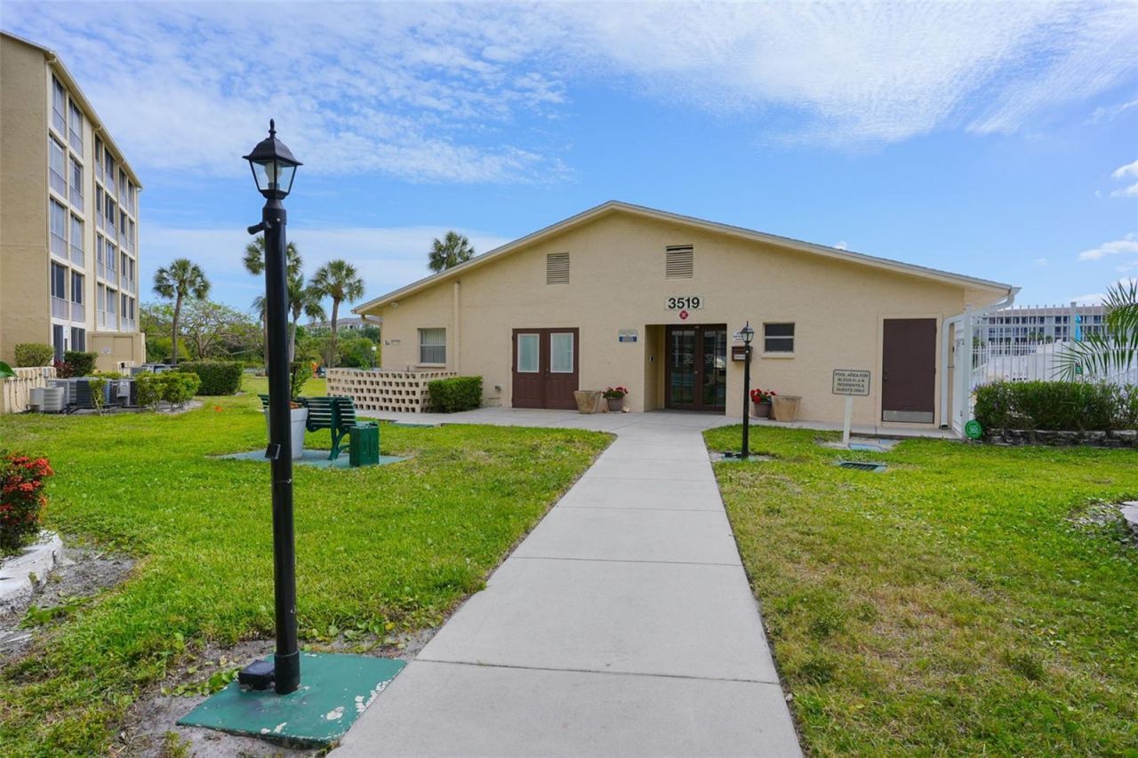 3607 Lake Bayshore Drive , Unit 312, Bradenton, FL 34205 Photo