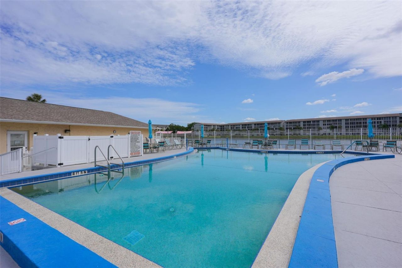 3607 Lake Bayshore Drive, Unit 312, Bradenton, FL 34205 Photo