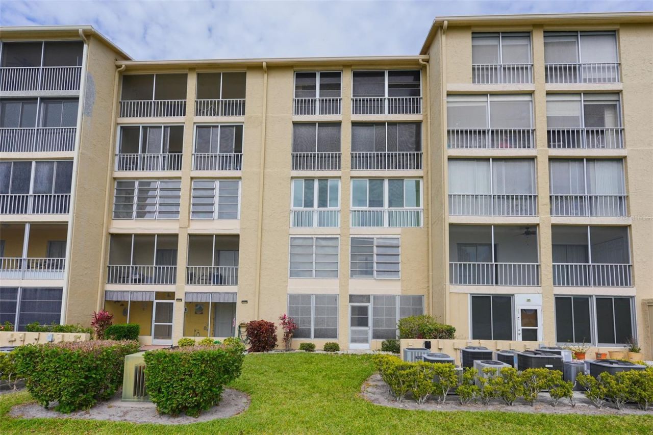 3607 Lake Bayshore Drive, Unit 312, Bradenton, FL 34205 Photo