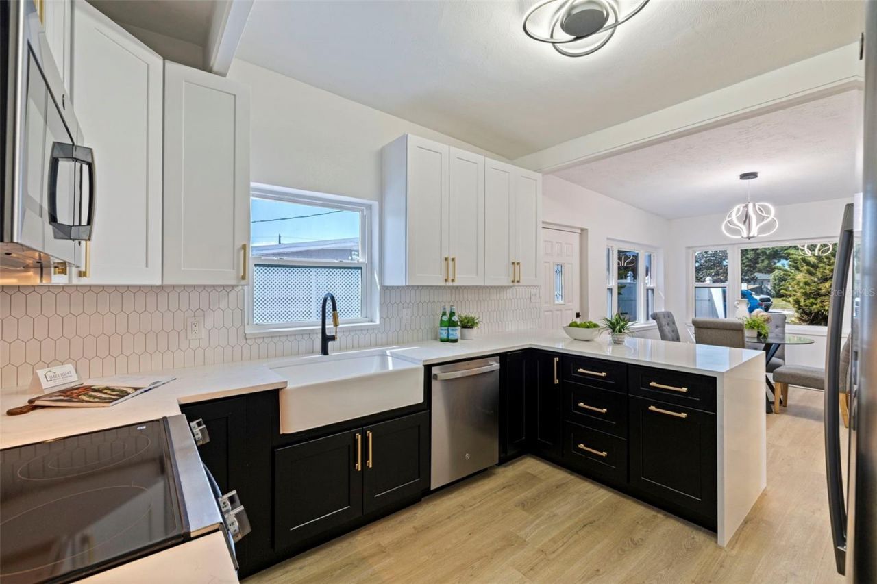 1235 45th Street N, Saint Petersburg, FL 33713 Photo