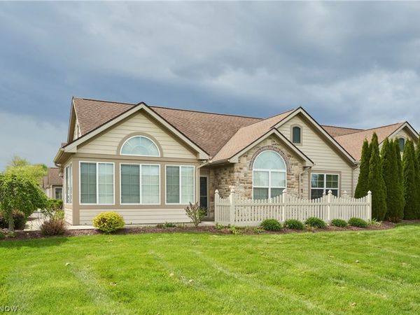 1915 Woods Drive , Streetsboro, OH 44241