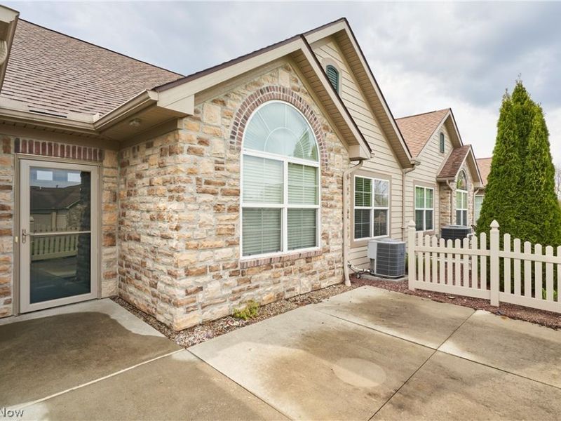 1915 Woods Drive, Streetsboro, OH 44241 Photo 3