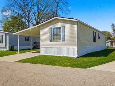 440 Flamingo Street , Rochester Hills, MI 48309