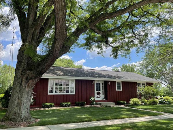 215 Garfield Avenue, Reeseville, WI 53579