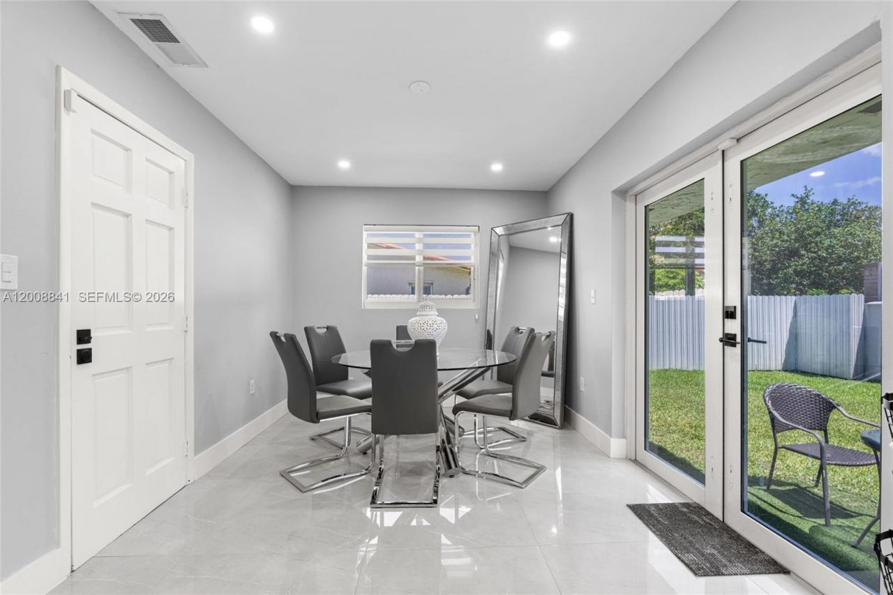 12724 SW 33rd Ter , Miami, FL 33175 Photo