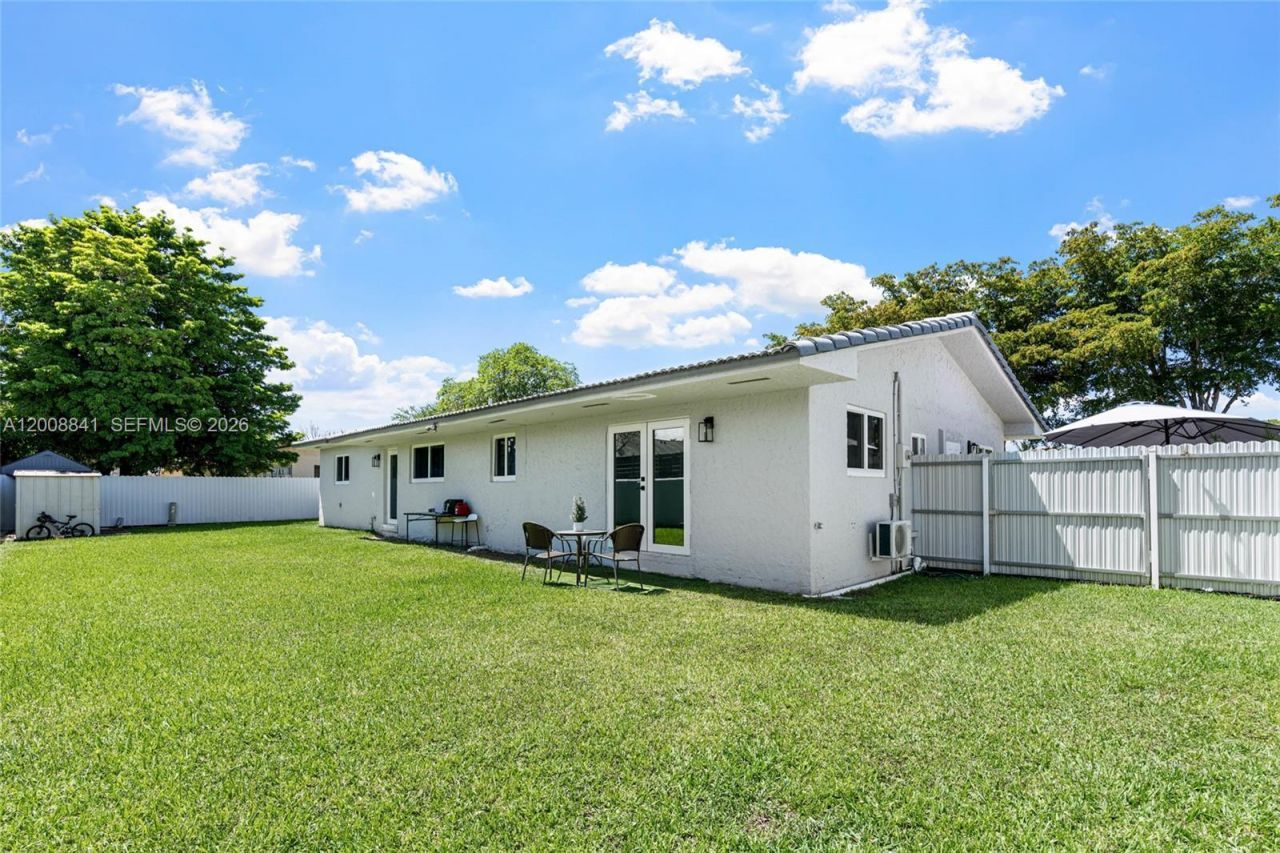 12724 SW 33rd Ter , Miami, FL 33175 Photo