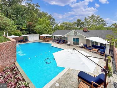 1753 ARMY NAVY DRIVE , ARLINGTON, VA 22202