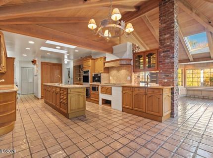 1880 Meadowview Lane, Reno, NV 89509 Photo