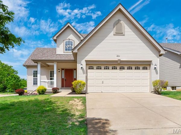 801 Sunflower Manor, O'Fallon, MO 63368