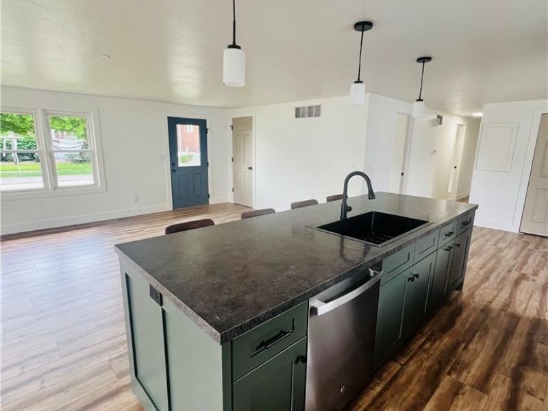 675 Jefferson Avenue, Cambridge, OH 43725 Photo 6