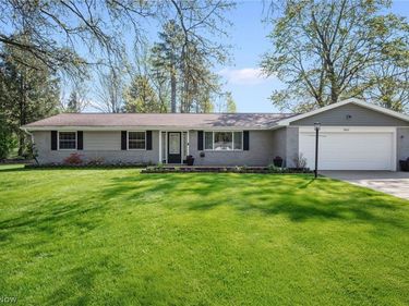 7819 Glenn Allen Drive, Sagamore Hills, OH 44067