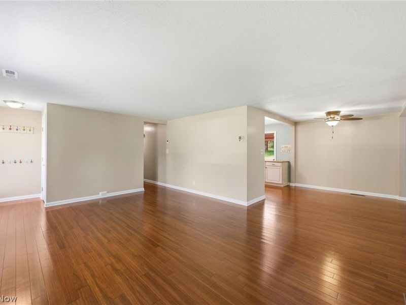 7819 Glenn Allen Drive , Sagamore Hills, OH 44067 Photo 10