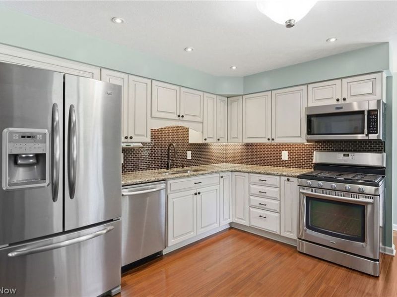 7819 Glenn Allen Drive , Sagamore Hills, OH 44067 Photo 7