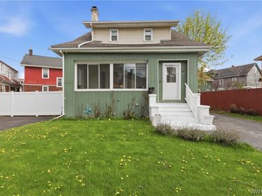 28 Mineral Springs Road, Buffalo, NY 14210