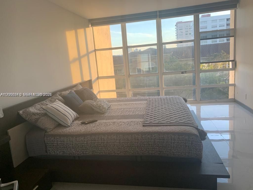 2049 S Ocean Dr , Unit 401, Hallandale Beach, FL 33009 Photo