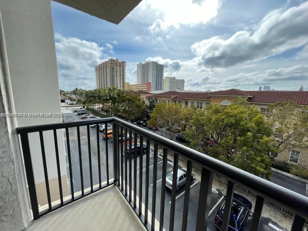 2049 S Ocean Dr , Unit 401, Hallandale Beach, FL 33009 Photo