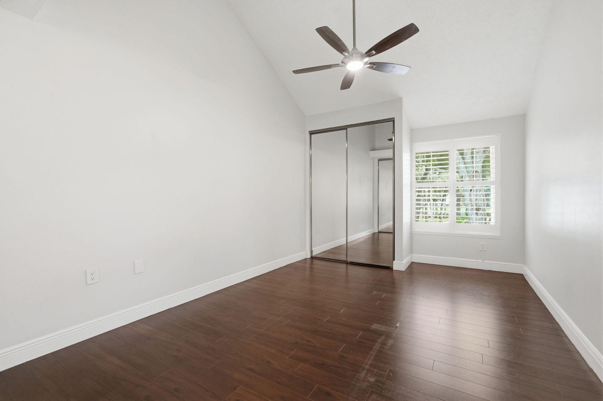 8111 Northboro Court, Unit 11d, Lake Clarke Shores, FL 33406 Photo