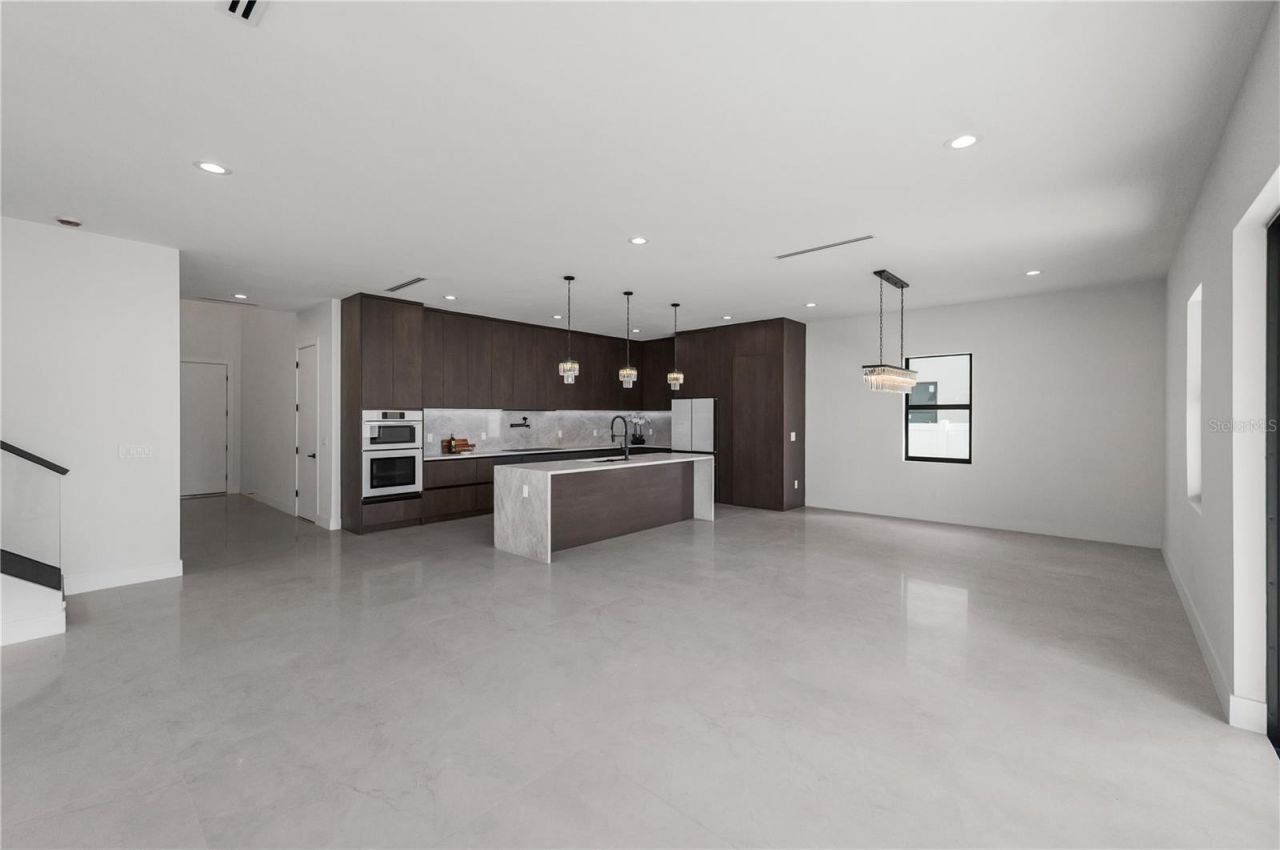 2308 1/2 N Elcoe Drive, Tampa, FL 33603 Photo
