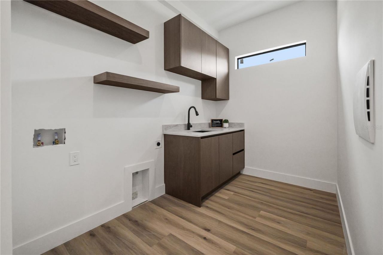 2308 1/2 N Elcoe Drive, Tampa, FL 33603 Photo