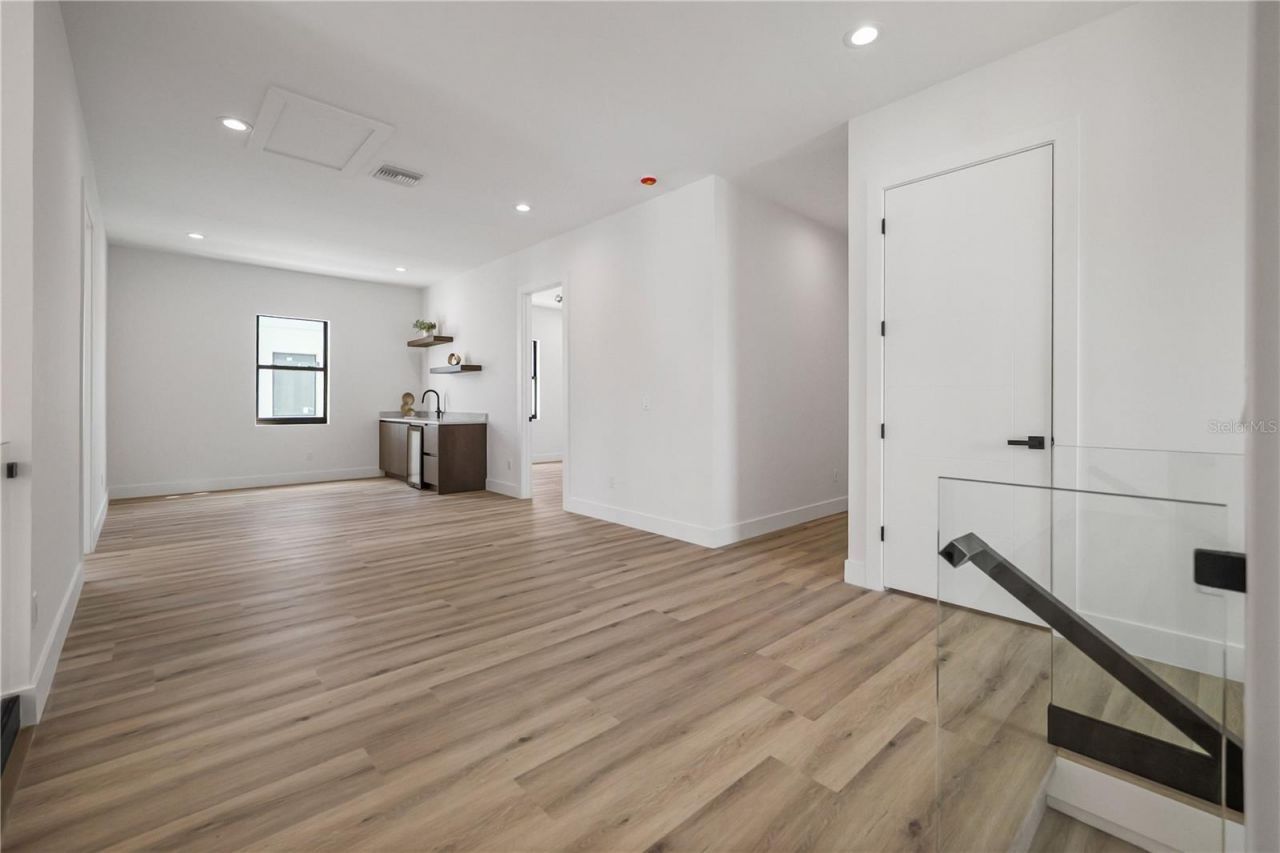2308 1/2 N Elcoe Drive, Tampa, FL 33603 Photo