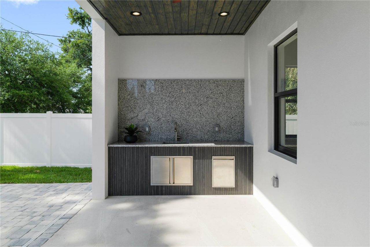2308 1/2 N Elcoe Drive, Tampa, FL 33603 Photo