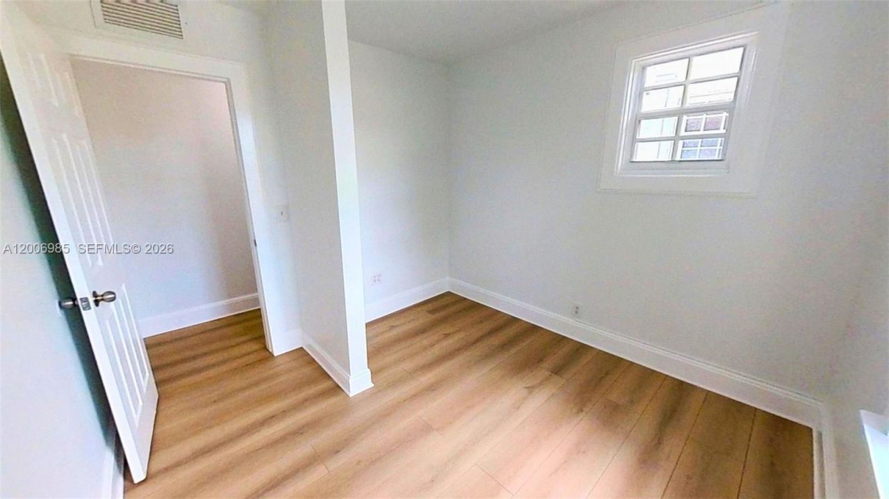 8240 NE 3rd Ave, Unit UPPER, Miami, FL 33138 Photo
