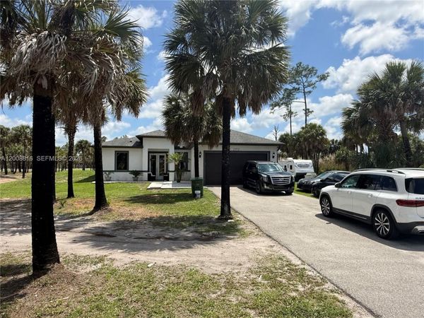 2772 38th Ave SE , Naples, FL 34117