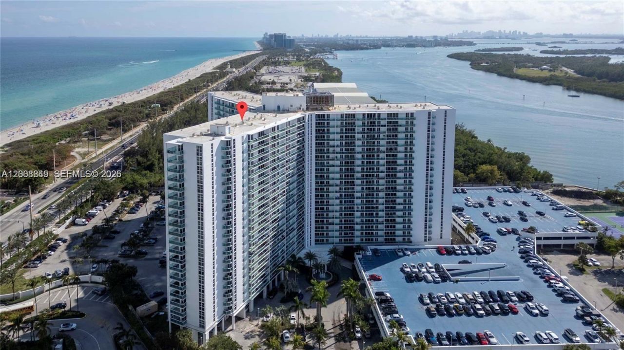 100 Bayview Dr, Unit 508, Sunny Isles Beach, FL 33160 Photo