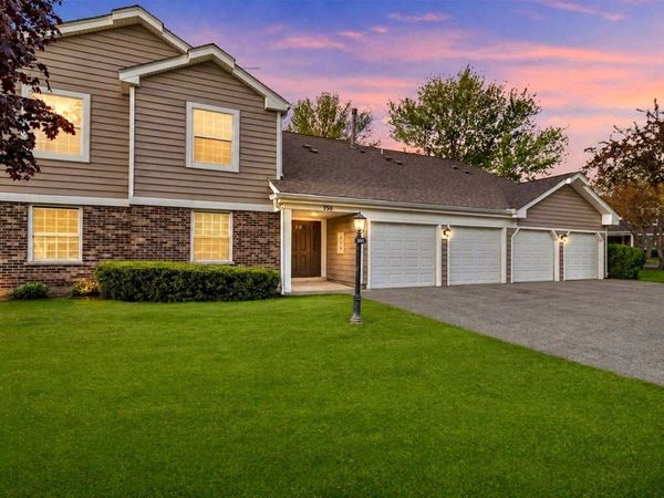 350 Newgate Court , Unit 2Z, Schaumburg, IL 60193