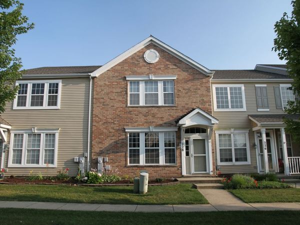 228 Springbrook Trail S, Oswego, IL 60543