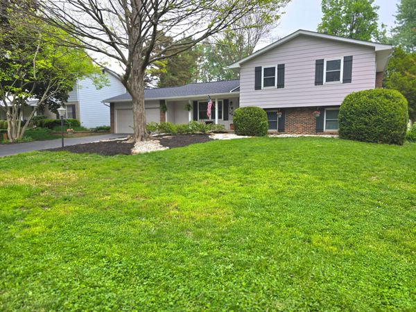 2428 Merbrook Road , Columbus, OH 43235