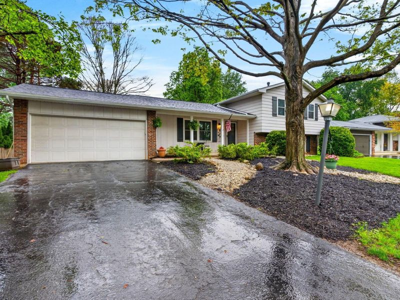 2428 Merbrook Road, Columbus, OH 43235 Photo 3