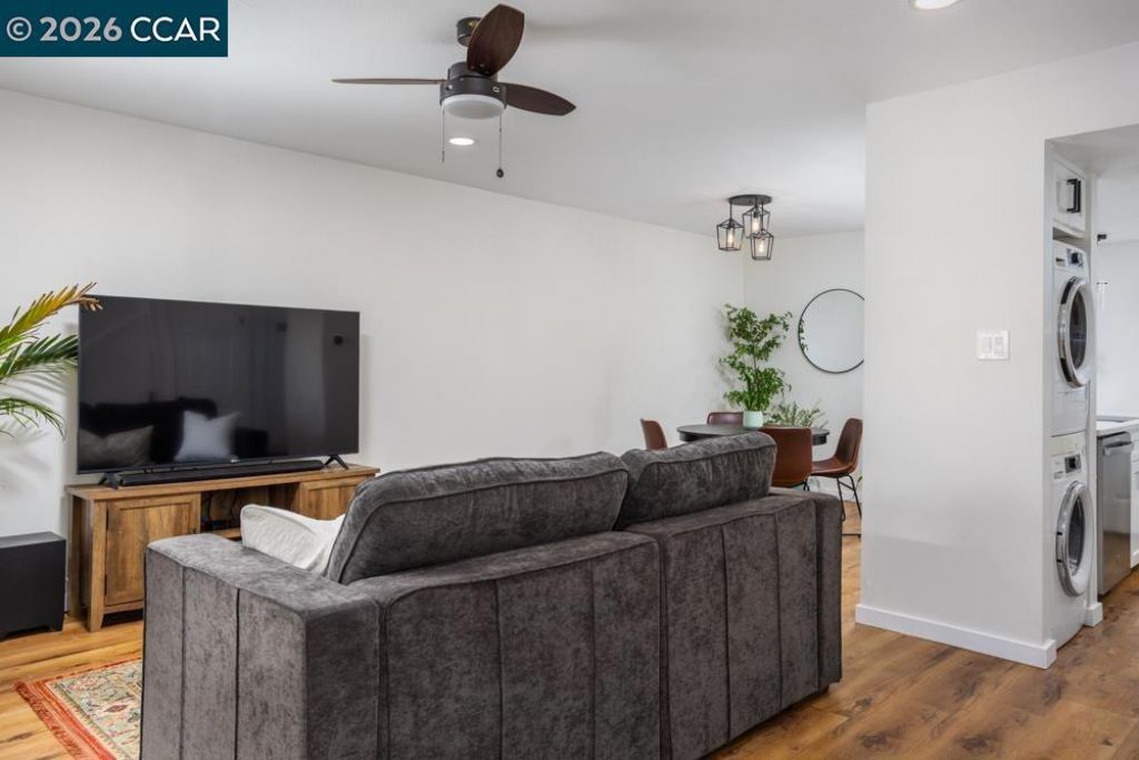 5509 Roundtree Dr, Unit E, Concord, CA 94521 Main Photo