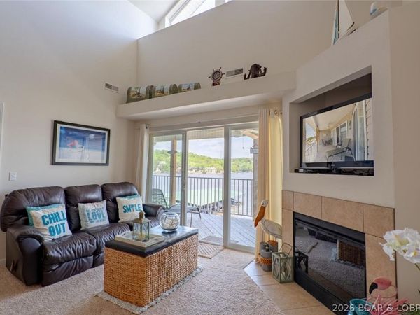 255 Plaza Beach Drive, Unit 4E, Camdenton, MO 65020
