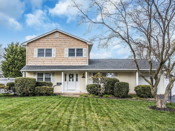 33 Primrose Lane , Kings Park, NY 11754