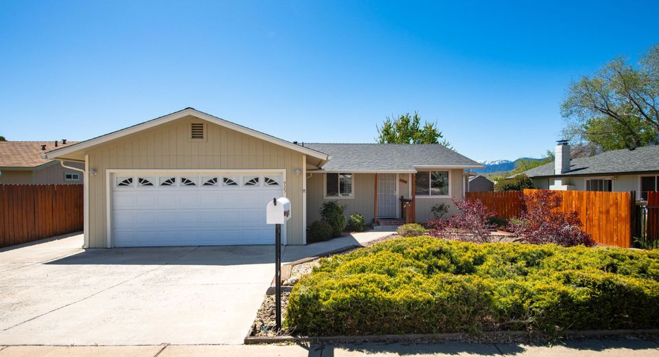 925 Tourmaline Drive, Carson City, NV 89705 Photo