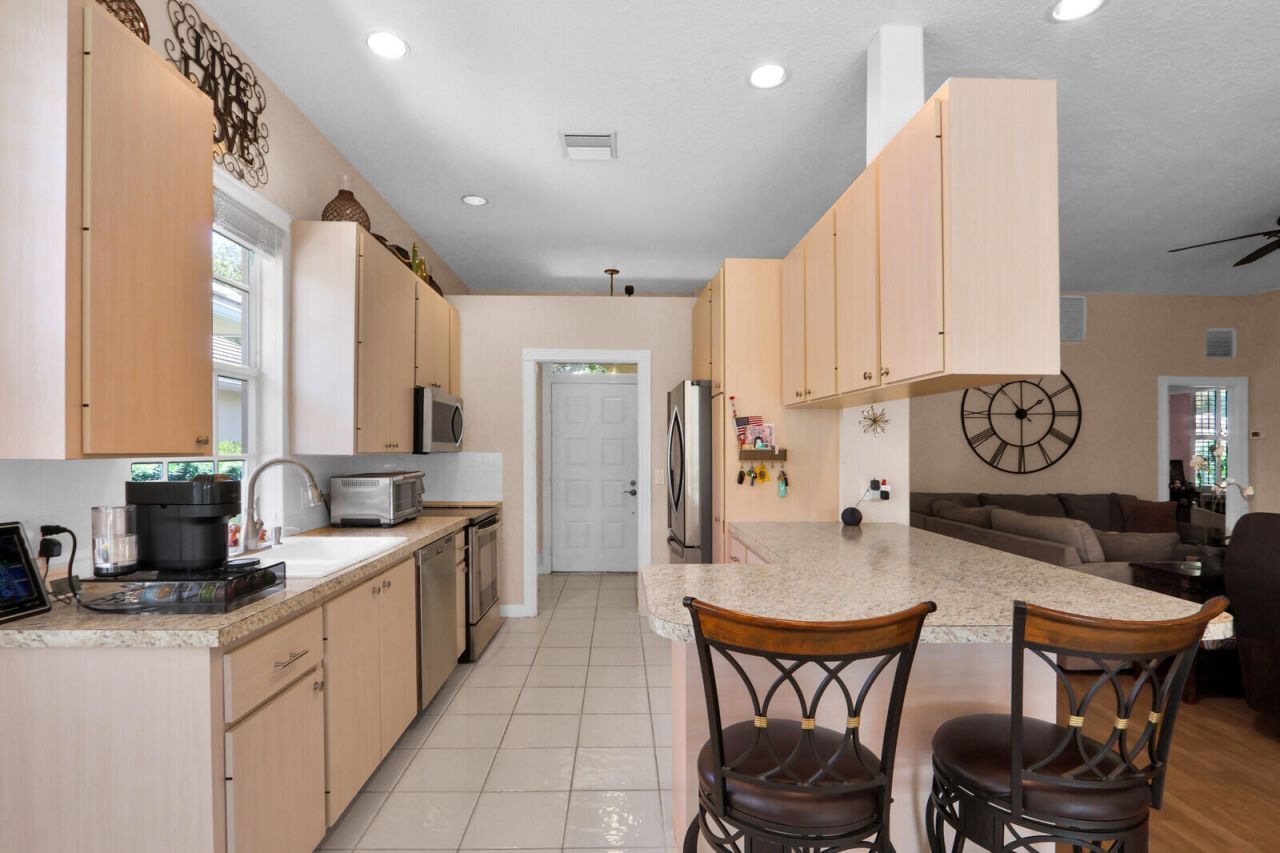 1071 Bedford Avenue, Palm Beach Gardens, FL 33403 Photo