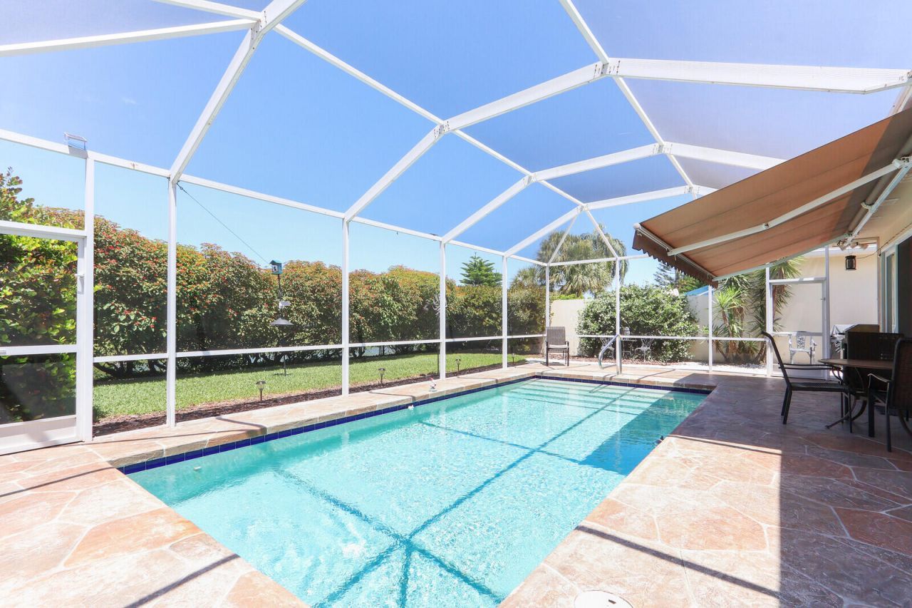 1071 Bedford Avenue, Palm Beach Gardens, FL 33403 Photo