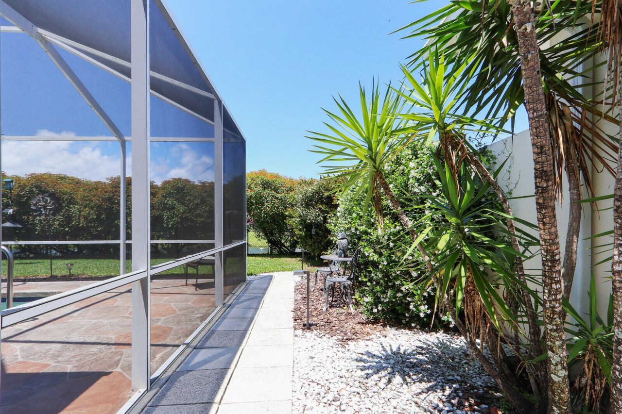 1071 Bedford Avenue, Palm Beach Gardens, FL 33403 Photo