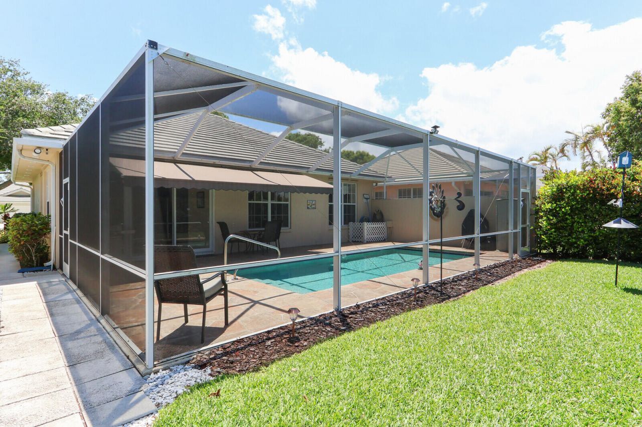 1071 Bedford Avenue, Palm Beach Gardens, FL 33403 Photo