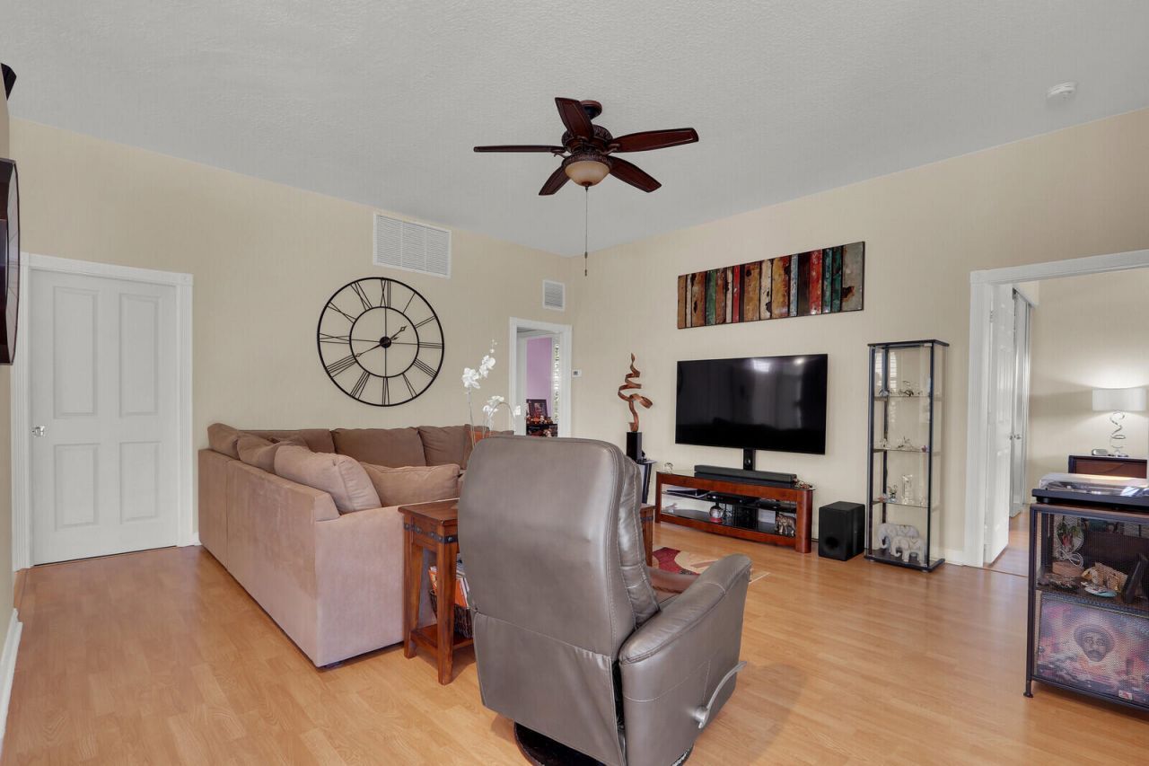 1071 Bedford Avenue, Palm Beach Gardens, FL 33403 Photo